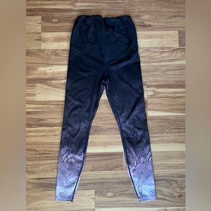 Women’s H&M Maternity Yoga Pants/Leggings - size M